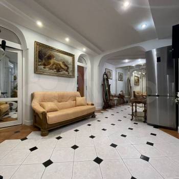 Продается 3-х комнатная квартира, 90 м²