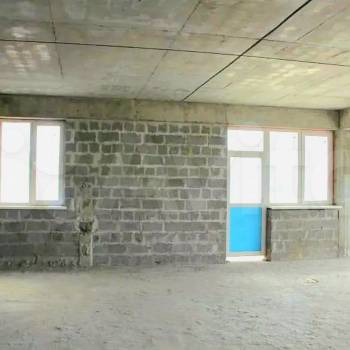 Продается 1-комнатная квартира, 84,2 м²