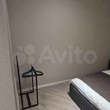 Продается 1-комнатная квартира, 32 м²