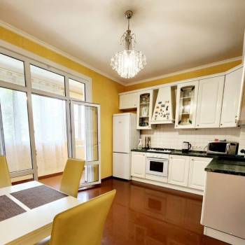 Продается 2-х комнатная квартира, 87 м²