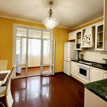 Продается 2-х комнатная квартира, 87 м²