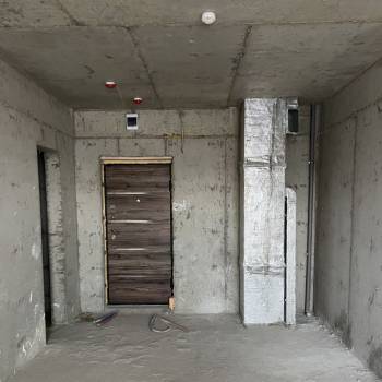 Продается 1-комнатная квартира, 92 м²