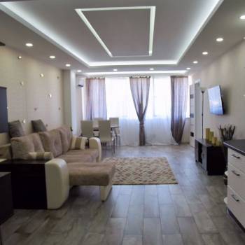 Сдается 2-х комнатная квартира, 74 м²