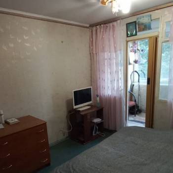 Продается 1-комнатная квартира, 33 м²