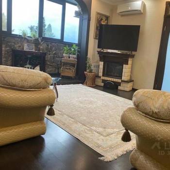 Продается 3-х комнатная квартира, 129,5 м²