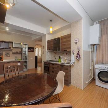 Продается 2-х комнатная квартира, 84 м²