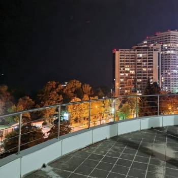 Продается 1-комнатная квартира, 170 м²