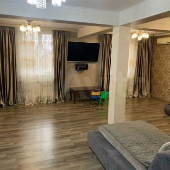 Продается Дом, 208 м²