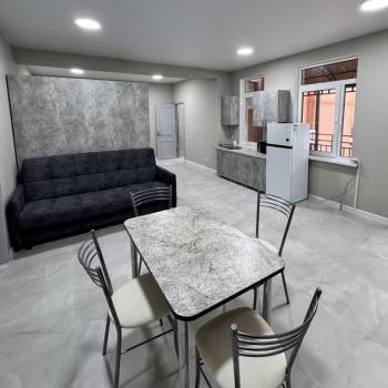 Продается 1-комнатная квартира, 43 м²