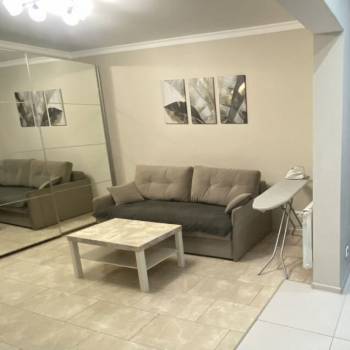 Сдается 1-комнатная квартира, 42 м²