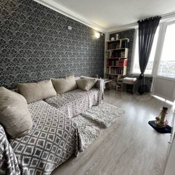 Продается Многокомнатная квартира, 90 м²