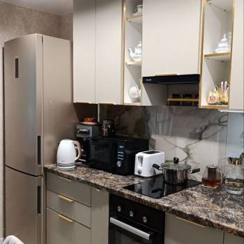 Продается 1-комнатная квартира, 42 м²