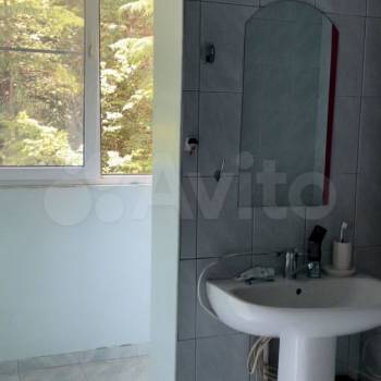 Продается Многокомнатная квартира, 70,9 м²