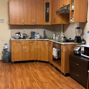 Продается 1-комнатная квартира, 61,9 м²