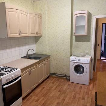 Сдается 1-комнатная квартира, 42 м²