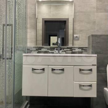 Сдается 1-комнатная квартира, 60 м²