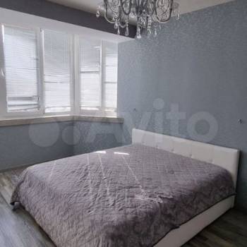 Продается 1-комнатная квартира, 50 м²