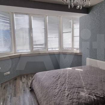 Продается 1-комнатная квартира, 50 м²