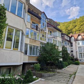 Продается 1-комнатная квартира, 50 м²