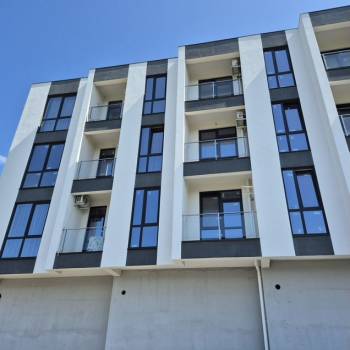 Продается 1-комнатная квартира, 35 м²