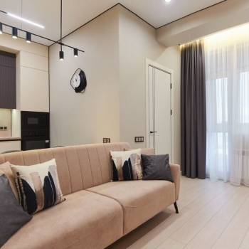 Продается 1-комнатная квартира, 42 м²