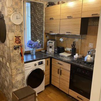 Продается 1-комнатная квартира, 42 м²