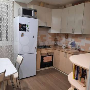 Сдается Многокомнатная квартира, 60 м²