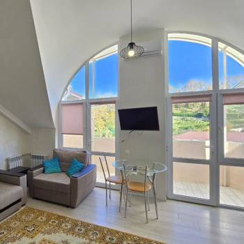 Продается 1-комнатная квартира, 37 м²