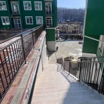 Продается 1-комнатная квартира, 42 м²