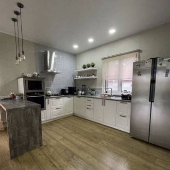 Сдается Дом, 200 м²