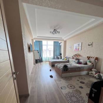 Продается 3-х комнатная квартира, 150 м²