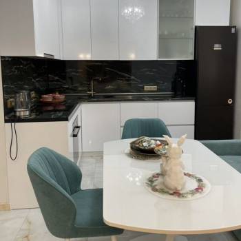 Сдается 1-комнатная квартира, 43 м²