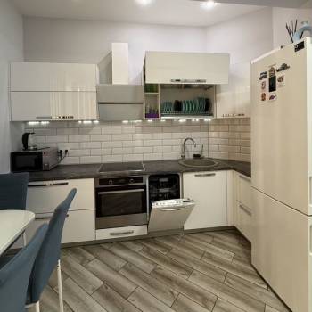 Сдается 1-комнатная квартира, 49 м²