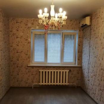 Продается Многокомнатная квартира, 77 м²