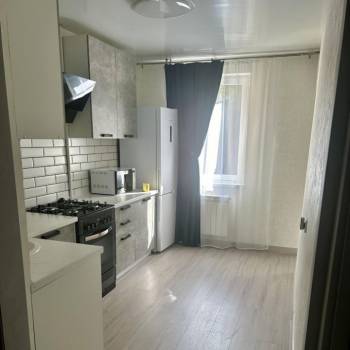 Сдается Многокомнатная квартира, 85 м²