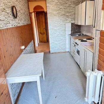 Продается 1-комнатная квартира, 47 м²