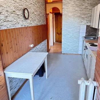 Продается 1-комнатная квартира, 47 м²