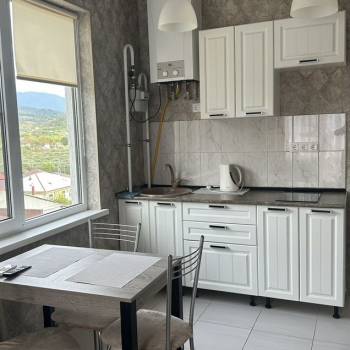 Продается 1-комнатная квартира, 32 м²