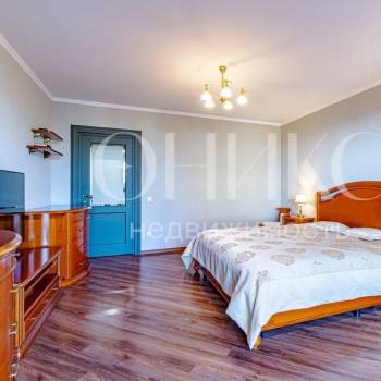 Сдается Многокомнатная квартира, 140 м²