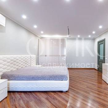 Сдается Многокомнатная квартира, 140 м²