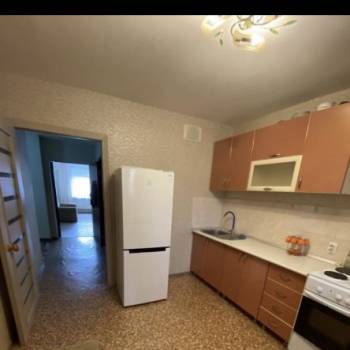 Продается 1-комнатная квартира, 45 м²