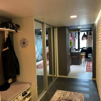 Продается Многокомнатная квартира, 130 м²