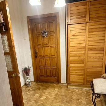 Сдается 2-х комнатная квартира, 80 м²