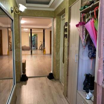 Продается Многокомнатная квартира, 101 м²