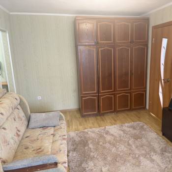Продается 3-х комнатная квартира, 48 м²