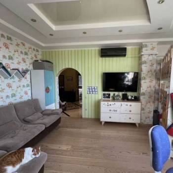 Продается Многокомнатная квартира, 106 м²