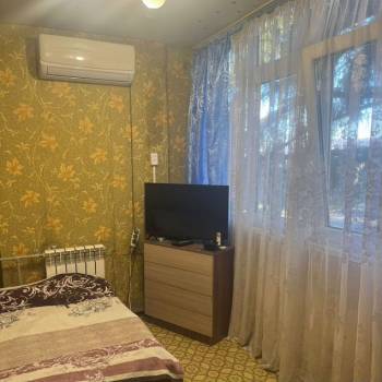 Продается 1-комнатная квартира, 32 м²