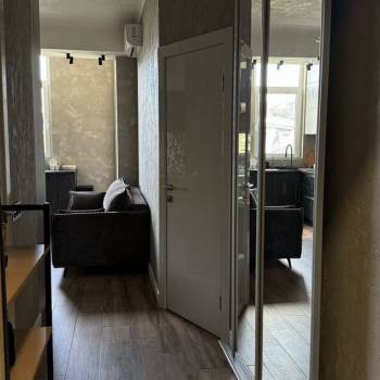 Продается 1-комнатная квартира, 32 м²