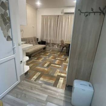 Продается 1-комнатная квартира, 18 м²