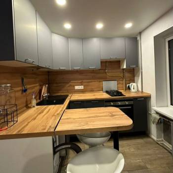 Продается 1-комнатная квартира, 32 м²